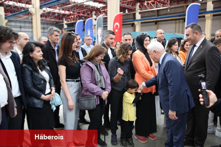 Bursa'da Başkan Bozbey bayramda çalışan ekipleri unutmadı