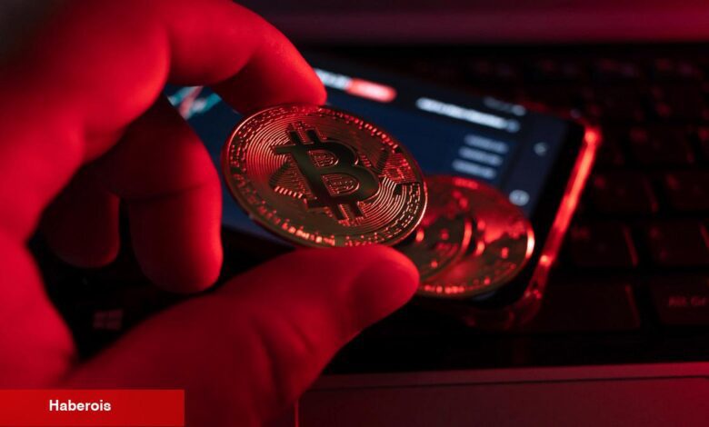Çöküşü Bilen Analistten İkaz: Bitcoin ve Solana’da Yeni Tabanlar Görülebilir! - Haberois Çöküşü Bilen Analistten İkaz: Bitcoin ve Solana’da Yeni Tabanlar Görülebilir!