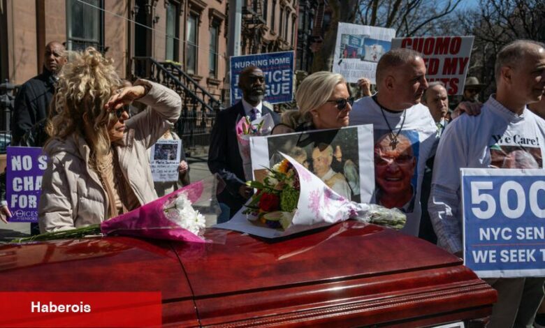 Cuomo'yu Covid ölümleri için kişisel olarak özür dilemeye zorlayan aile - Haberois Cuomo'yu Covid ölümleri için kişisel olarak özür dilemeye zorlayan aile