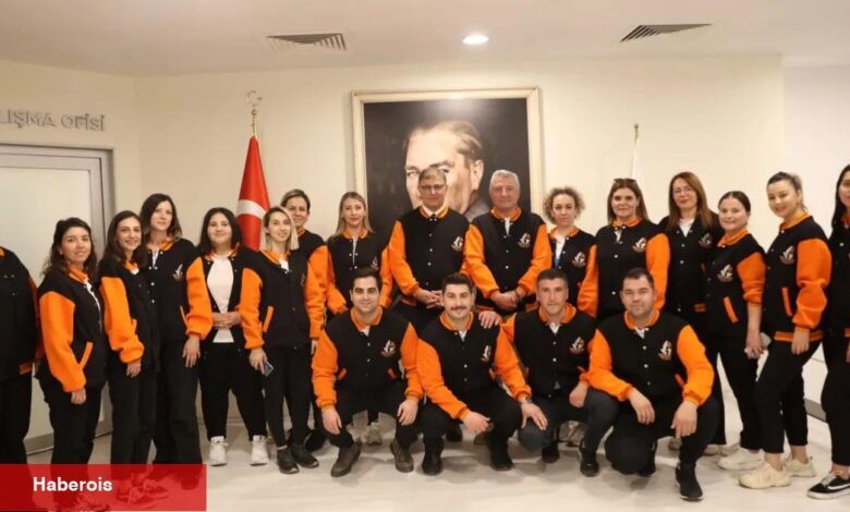 İzmir Güzelbahçe Gençlik’ten Başkan Tugay’a ziyaret - Haberois İzmir Güzelbahçe Gençlik’ten Başkan Tugay’a ziyaret