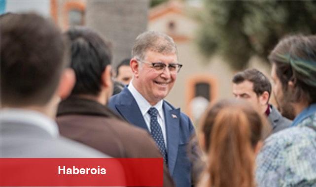 "İzmir Seninle" gençler için yola çıkıyor - Haberois "İzmir Seninle" gençler için yola çıkıyor