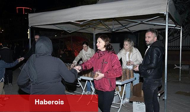 Kadir Gecesi'nin Bereketi Paylaşıldı - Haberois Kadir Gecesi'nin Bereketi Paylaşıldı