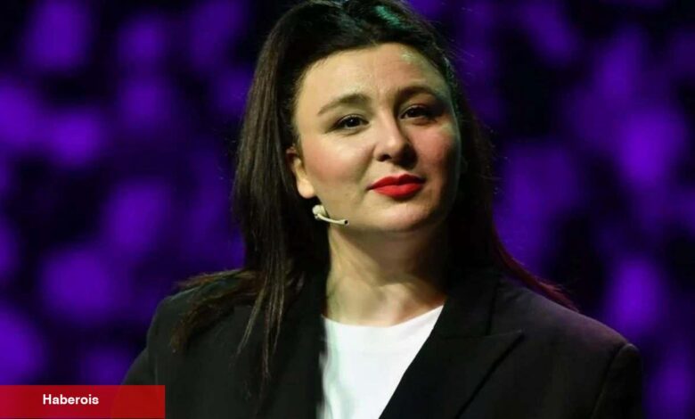 Komedyen Yasemin Sakallıoğlu felç geçirdiğini duyurmuştu! Son sıhhat durumunu açıkladı - Haberois Komedyen Yasemin Sakallıoğlu felç geçirdiğini duyurmuştu! Son sıhhat durumunu açıkladı