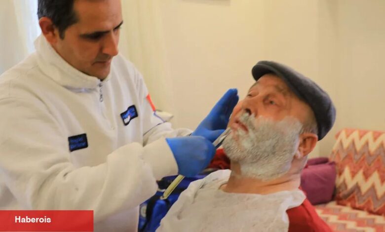 Muğla'da bayram tıraşı ile evlere misafir oluyor