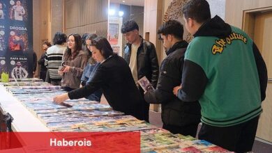 Öğrenciler kitap fuarında 