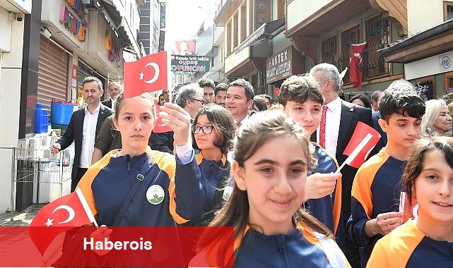 23 Nisan korteji Osmangazi'de büyük bir coşkuyla gerçekleşti - Haberois 23 Nisan korteji Osmangazi'de büyük bir coşkuyla gerçekleşti