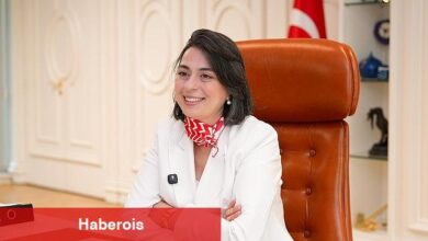 23 Nisan Ulusal Egemenlik ve Çocuk Bayramı hasebiyle öğrenciler Üsküdar Belediye Başkanı Sinem Dedetaş'ı ziyaret etti.