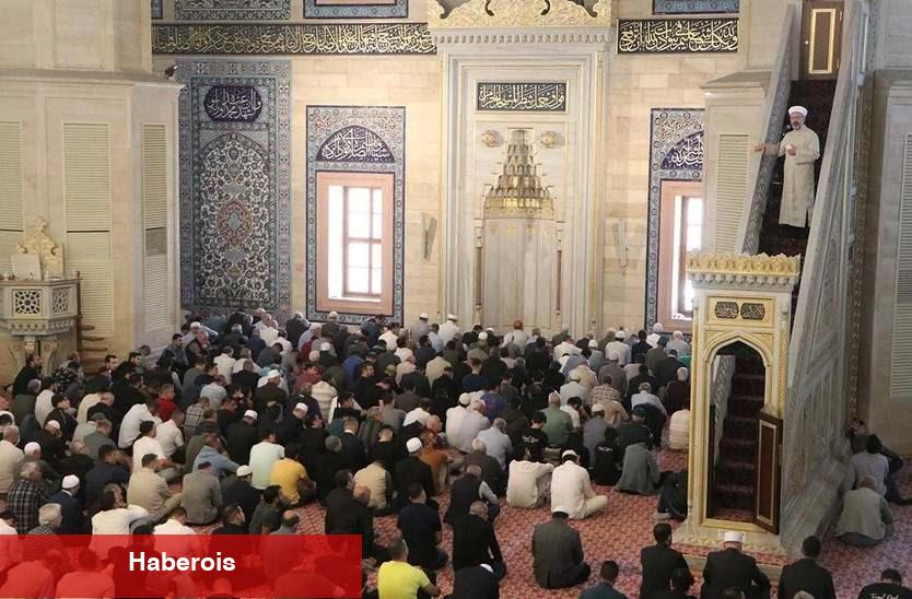 Ali Erbaş ayet sordu yapay zeka inanamadı: 1400 sene öncesinin bilinmesi imkansız!