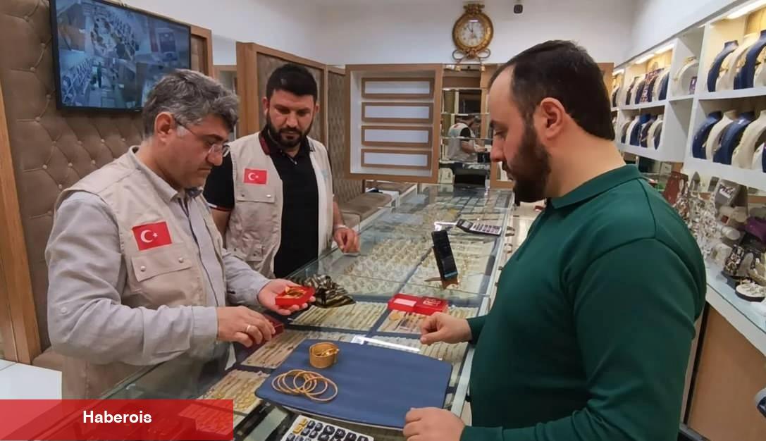 Alkış toplayan hareket: Evlendiğinde mehir olarak verilen altınlarını Gazze için bağışladı!