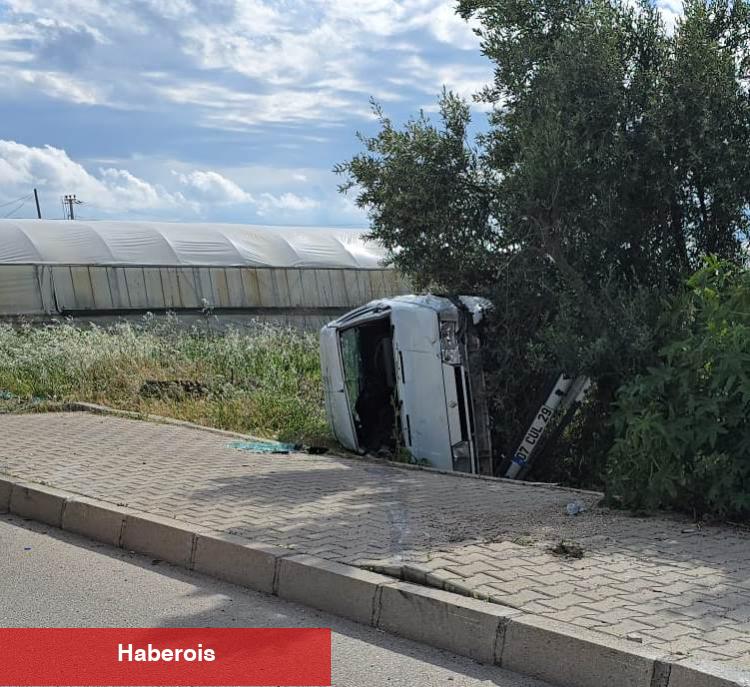 Antalya Kumluca'da trafik kazası: 2 yaralı