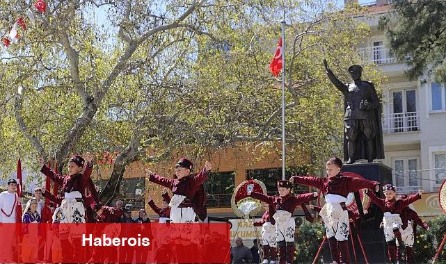 Atatürk'ün Burhaniye'ye gelişinin 91. yıl dönümü törenle kutlandı - Haberois Atatürk'ün Burhaniye'ye gelişinin 91. yıl dönümü törenle kutlandı