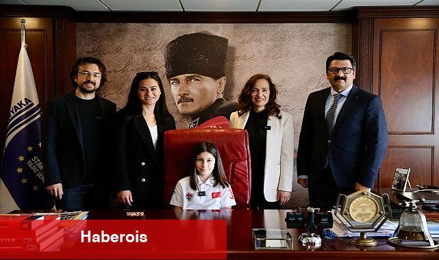 Atatürk'ün çocukları 23 Nisan'ı gururla kutladı - Haberois Atatürk'ün çocukları 23 Nisan'ı gururla kutladı