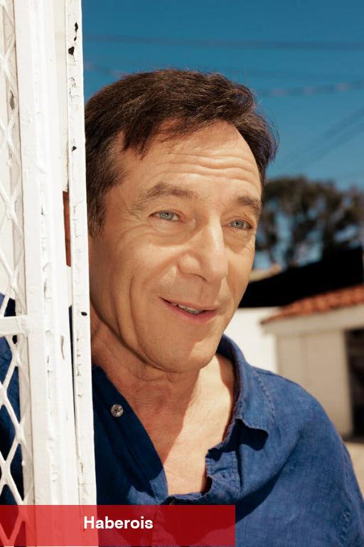 'Beyaz Lotus': Jason Isaacs'ın kollarında hileleri var - Haberois 'Beyaz Lotus': Jason Isaacs'ın kollarında hileleri var