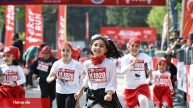 Binlerce çocuktan 23 Nisan'da sevinçli adımlar