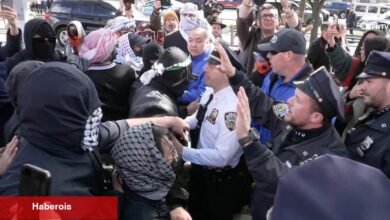 Brooklyn'de İsrail Resmi Sinagog Dış Sinagogu'na Karşı Protestolar