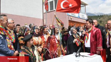 Bursa Osmangazi'de asırlık köy düğünü fethettti!