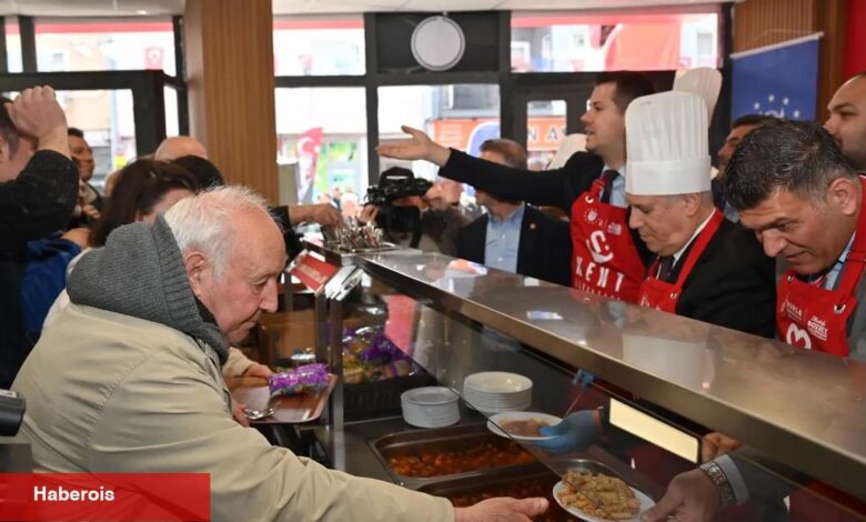 Bursa'da bir Kent Lokantası daha açıldı... 4 çeşit yemek 80 TL - Haberois Bursa'da bir Kent Lokantası daha açıldı... 4 çeşit yemek 80 TL