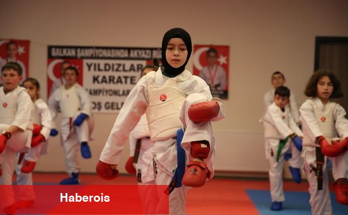 Diyetisyenin tavsiyesiyle karateye başlayan Dilara'nın maksadı ulusal forma - Haberois Diyetisyenin tavsiyesiyle karateye başlayan Dilara'nın maksadı ulusal forma