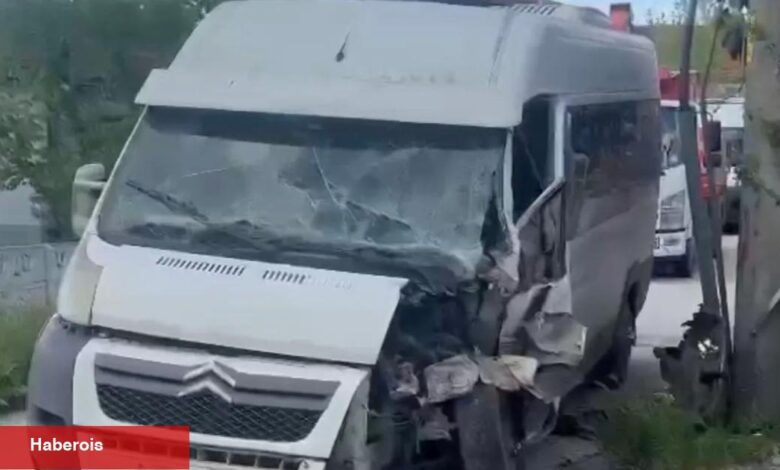 Düzce’de elektrik direğine çarpan minibüsün sürücüsü aranıyor - Haberois Düzce’de elektrik direğine çarpan minibüsün sürücüsü aranıyor