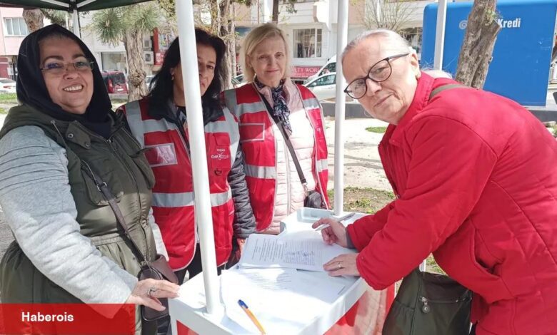 Edirne Keşan'da CHP’den erken seçim ve İmamoğlu için imza çağrısı