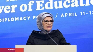 Emine Erdoğan'dan barış daveti: Çocukların sevinçten öbür his tatmadığı bir dünya diliyorum