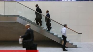 FTSE 100 bugün: Değerli İngiliz şirketleri çıkar raporlarken İngiliz payları açılışta yükseldi