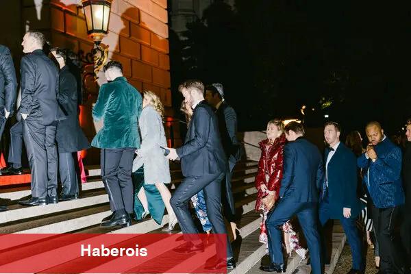 Gizli anlaşmalar, yabancı yatırımlar, başkanlık politikası değişiklikleri: Trump'ın kripto firmasının yükselişi - Haberois Gizli anlaşmalar, yabancı yatırımlar, başkanlık politikası değişiklikleri: Trump'ın kripto firmasının yükselişi