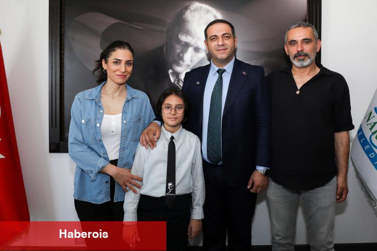İzmir Narlıdere’de, Lider Erman Uzun koltuğu Boran’a devretti