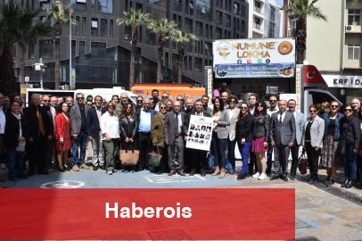 İzmir'de ekonomi basınının 12 dev ismi anıldı
