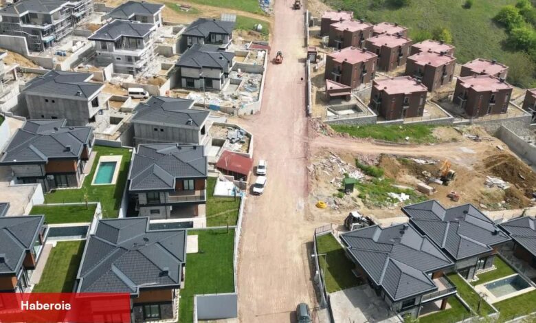 İzmit Belediyesi'nden yol düzgünleştirme çalışması - Haberois İzmit Belediyesi'nden yol düzgünleştirme çalışması