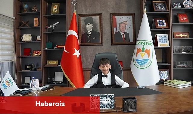 İznik'te 23 Nisan'ın Başkanı Muhammed oldu - Haberois İznik'te 23 Nisan'ın Başkanı Muhammed oldu