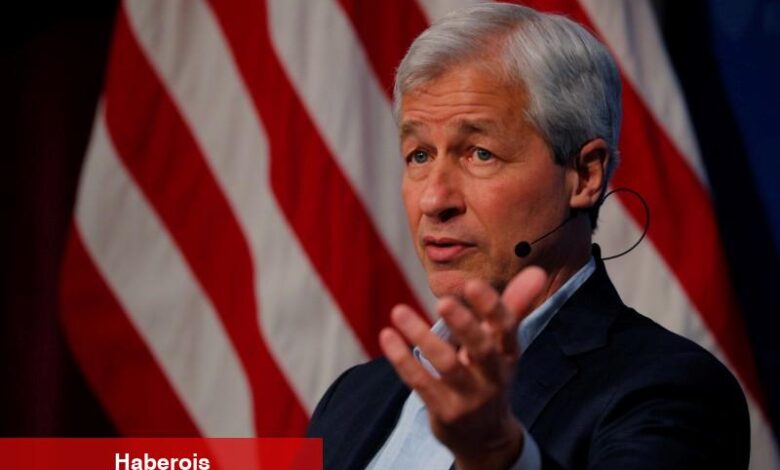 JPMorgan CEO’su Dimon sert uyardı: “Tarife belirsizliği piyasalarda güveni erozyona uğratıyor” - Haberois JPMorgan CEO’su Dimon sert uyardı: “Tarife belirsizliği piyasalarda güveni erozyona uğratıyor”