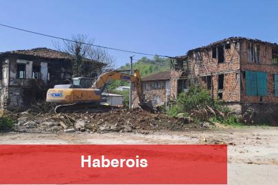 Kocaeli Gölcük'te riskli yapılar tek tek yıkılıyor