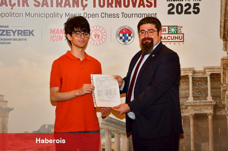 Manisa Şenliği Satranç Turnuvası’nda şampiyon belirli oldu