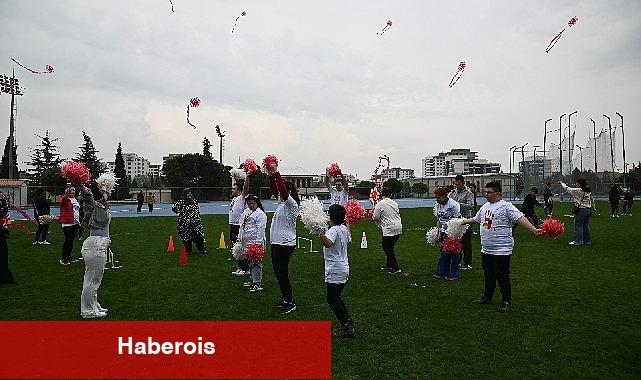 Manisa'da özel bireyler için renkli şenlik - Haberois Manisa'da özel bireyler için renkli şenlik