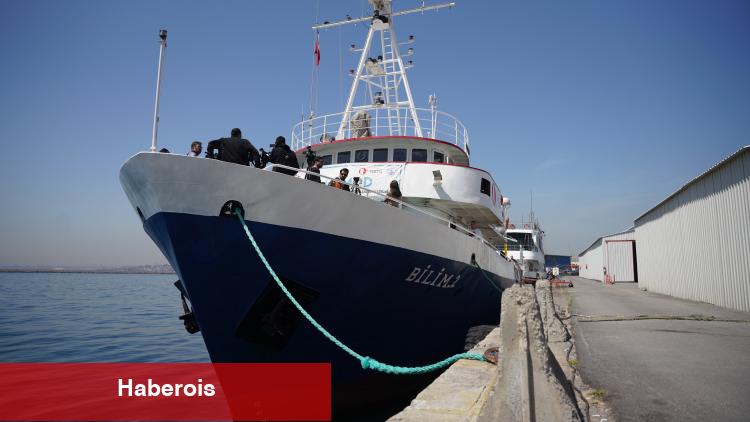 Marmara'da müsilaj incelemesi... Denizden numuneler alındı