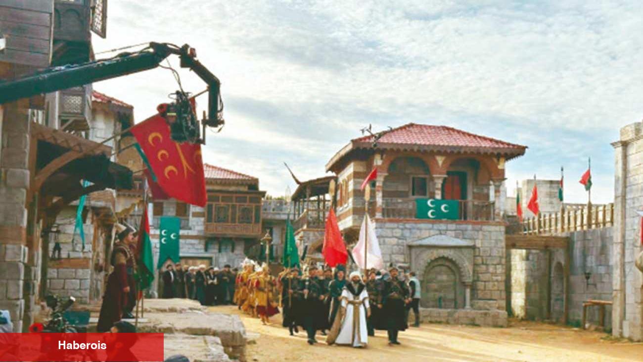 Mehmed: Fetihler Sultanı'ndan büyük sürpriz: Ayasofya'da namaz sahnesinde gönüllüler yer aldı