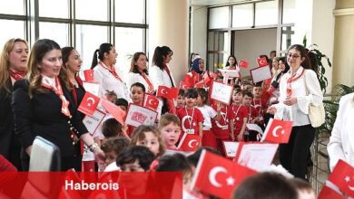 Minik öğrencilerden Lider Aydın'a 23 Nisan ziyareti