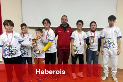 Muğlalı sporcularından satrançta çifte başarı