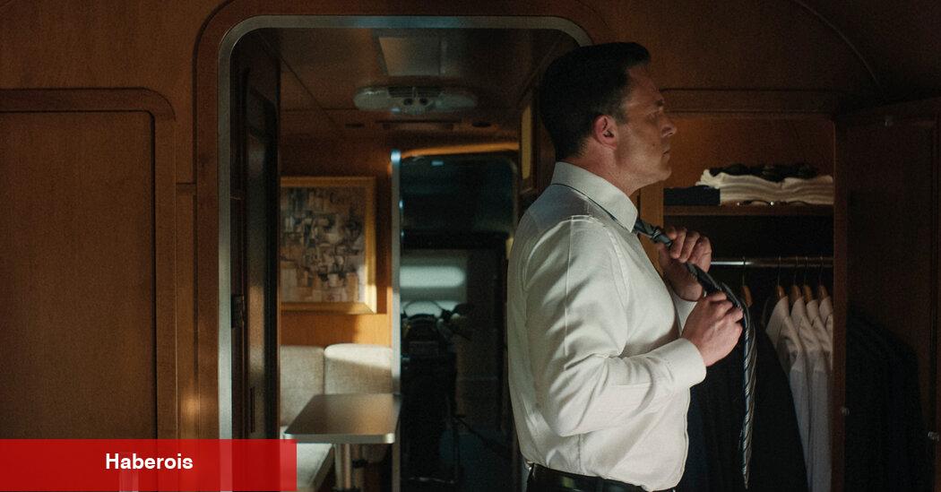 'Muhasebeci 2'de Ben Affleck Line Dance'ı izleyin