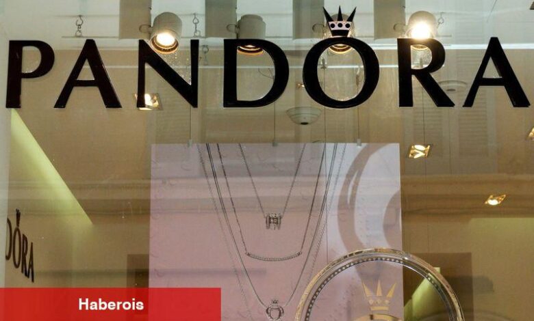 Pandora, tarife baskısı ve talep endişeleri nedeniyle "nötr"e düşürüldü - Haberois Pandora, tarife baskısı ve talep endişeleri nedeniyle "nötr"e düşürüldü