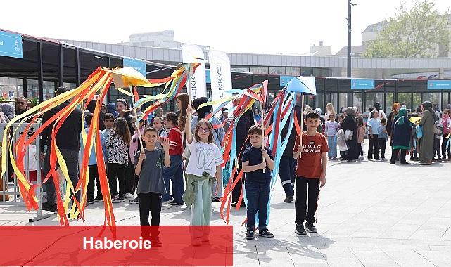 Rengârenk hayaller gökyüzü ile buluştu - Haberois Rengârenk hayaller gökyüzü ile buluştu