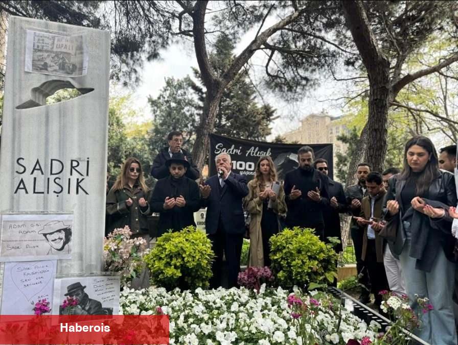 Sadri Alışık 100. doğum gününde mezarı başında dualarla anıldı