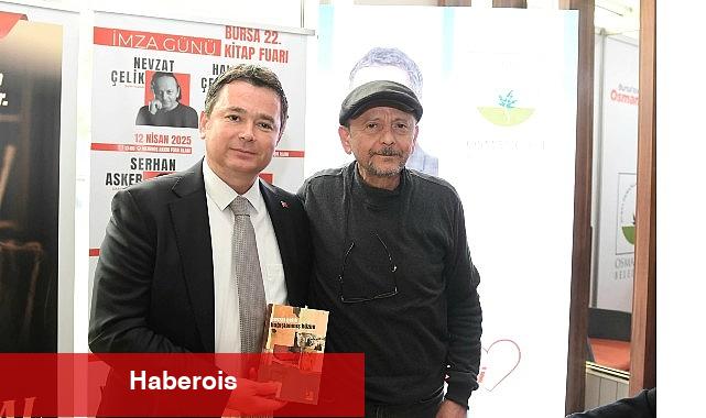 Şair ve yazar Nevzat Çelik okurlarıyla Osmangazi standında buluştu - Haberois Şair ve yazar Nevzat Çelik okurlarıyla Osmangazi standında buluştu