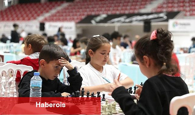 Satranç Tutkunları Geleneksel Kyme Satranç Turnuvası'nda Buluşuyor - Haberois Satranç Tutkunları Geleneksel Kyme Satranç Turnuvası'nda Buluşuyor
