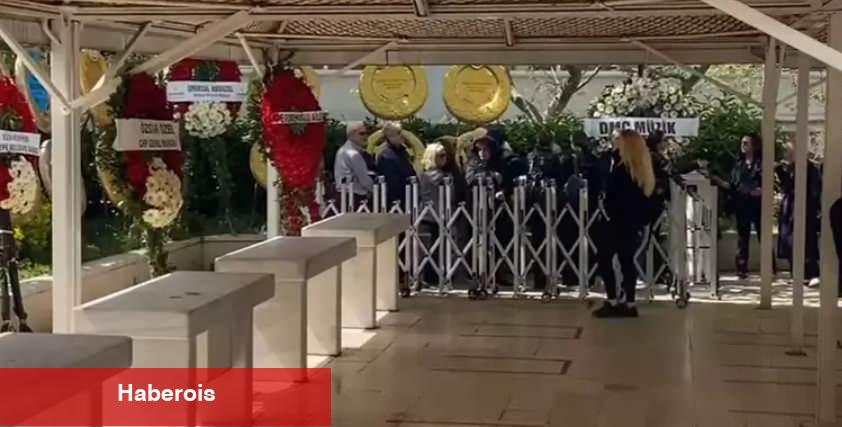 Tarkan gözyaşlarına boğuldu: Annesi Sevinç Tevetoğlu son seyahatine uğurlandı