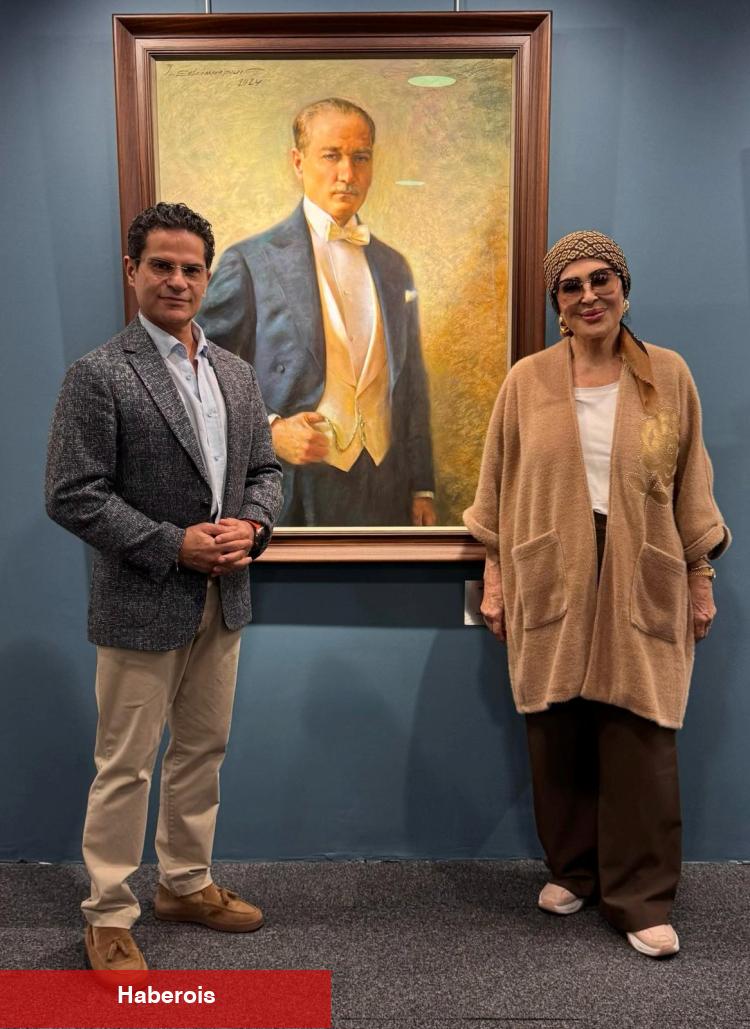Türkan Şoray Atatürk'ün portresini gördüğünde duygusal anlar yaşadı