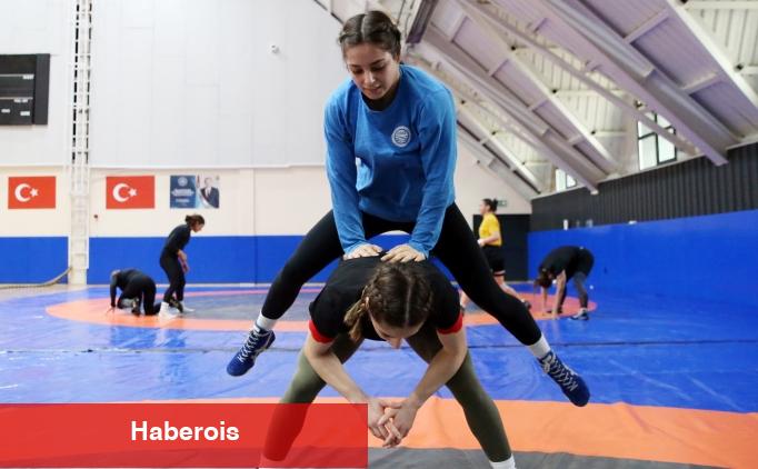 Ulusal güreşçiler Elvira ve Tuba, Avrupa'ya altın için gidiyor - Haberois Ulusal güreşçiler Elvira ve Tuba, Avrupa'ya altın için gidiyor