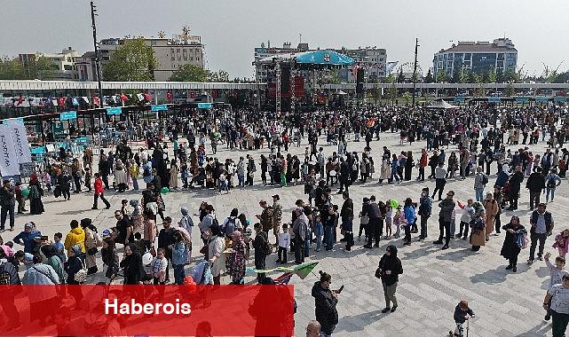 Ulusal İrade Meydanı birinci gün dolup taştı - Haberois Ulusal İrade Meydanı birinci gün dolup taştı