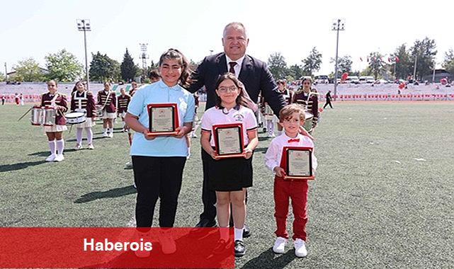 Urla'da geleceğin liderleri projelerini açıkladı - Haberois Urla'da geleceğin liderleri projelerini açıkladı